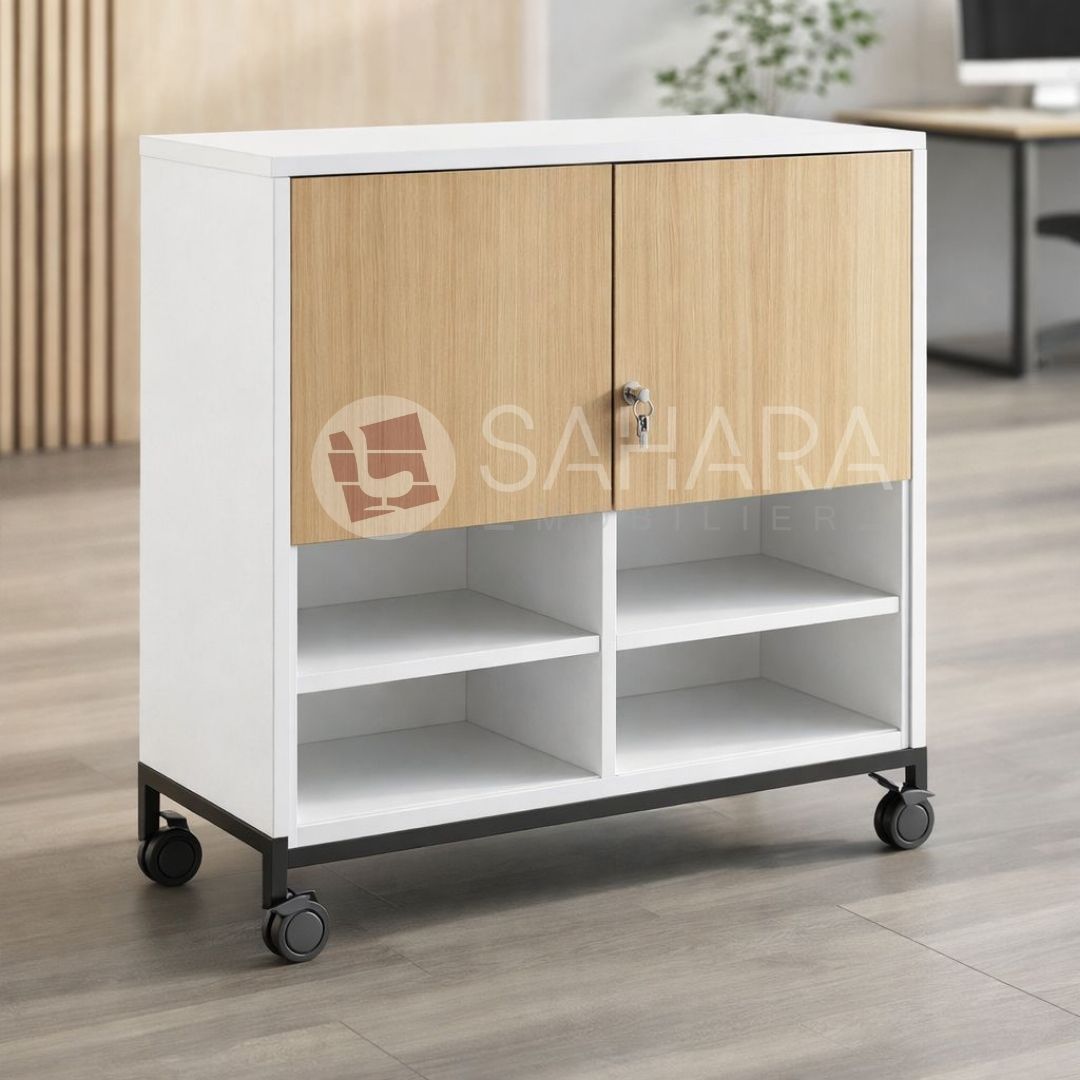 Armoire moyenne avec porte plein, serrure et 6 caisses
· Fabriqué avec des panneaux de mélamine de 18 mm d’épaisseur
· Finition avec chants en PVC de 2 mm d’épaisseur. Corps blanc. Étagères de couleur
· Modèle à roulettes équipé d’un châssis tube acier et 4 roulettes à frein diam.