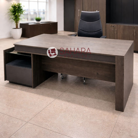 Bureau de direction moderne en bois foncé avec caisson intégré