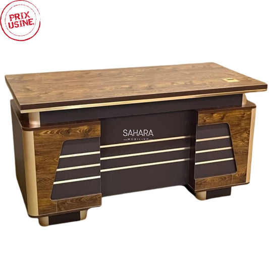 -1 plan principal constitué d’un plateau
Dimensions L x P x H en mm : 1400 x 600 x 760
-Le bureau est réalisé en panneaux de particules , Passe câble ,
-1 caisson à 3 tiroirs en Bois+1 niche