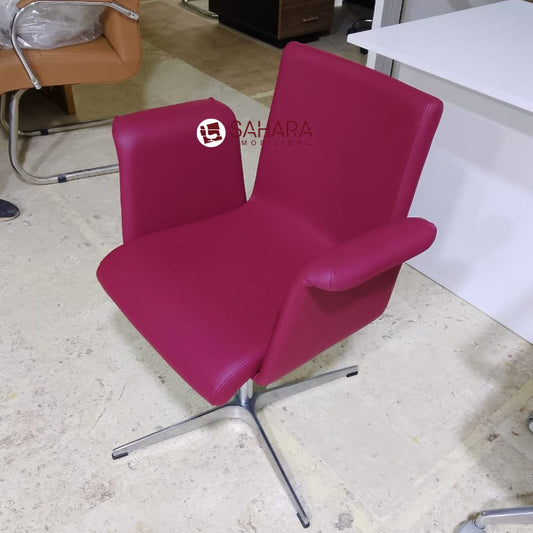 Base en métal chromé, solide et résistante à la corrosion.
Design pivotant à 360° pour une grande flexibilité d'utilisation.