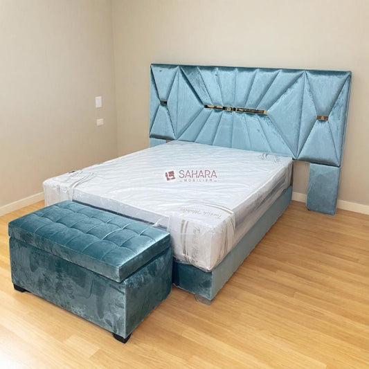 lit 2 places bleu ciel revêtu en tissu avec pour pour le sous pied du lit et tête de lit