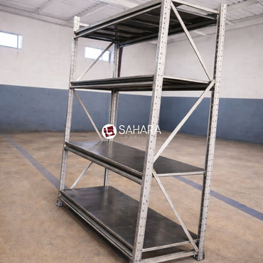 Rayonnage métallique mi-lourd en acier renforcé, idéal pour charges moyennes en milieu professionnel
