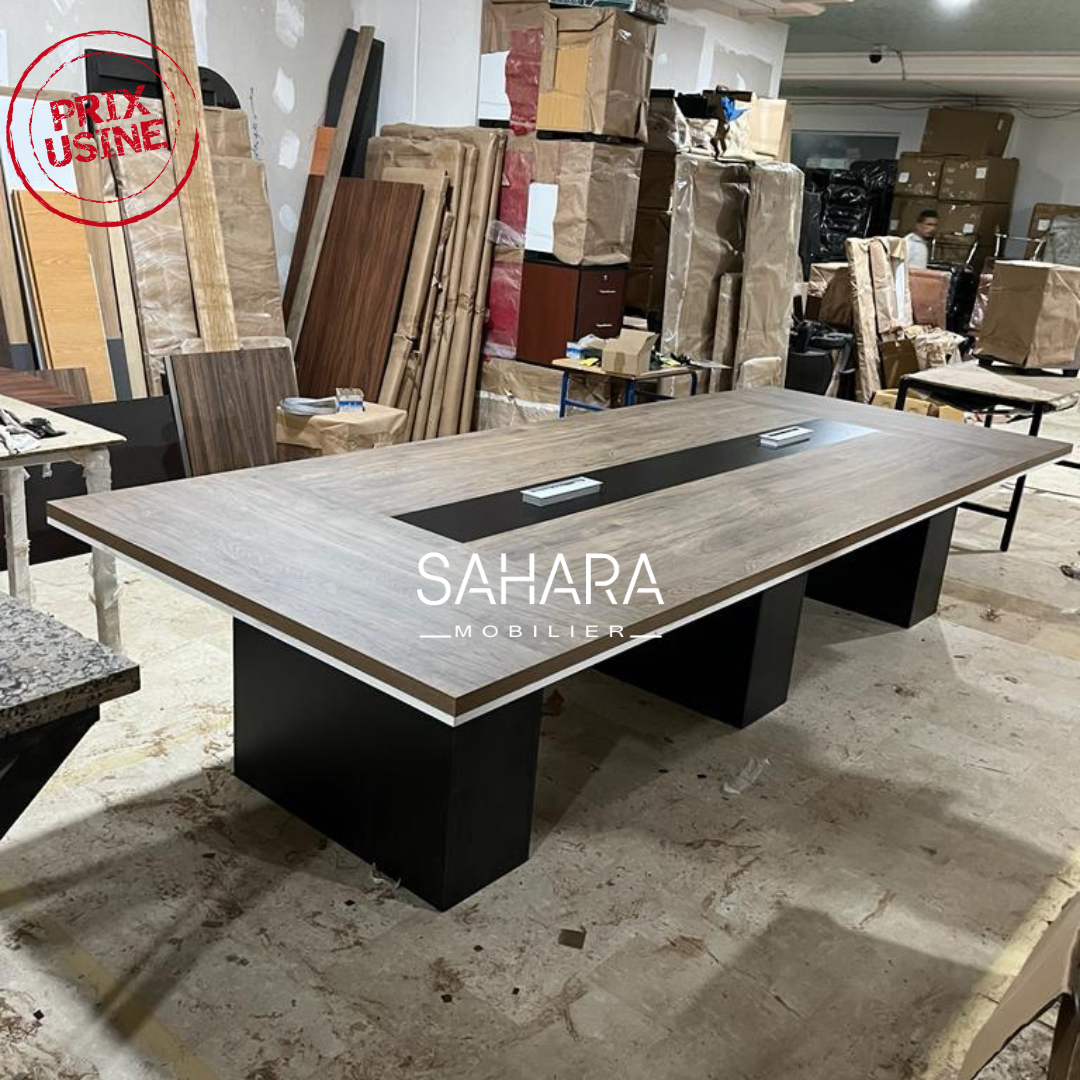 table de réunion dans un atelier