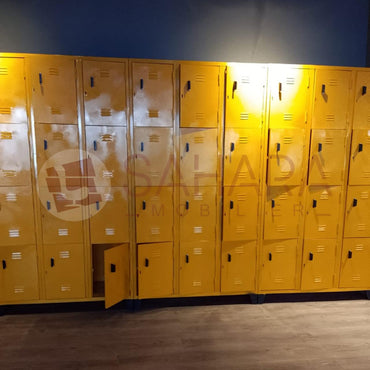 Casier vestiaire  métallique 4 portes a fermeture cadenas Réf. B1870