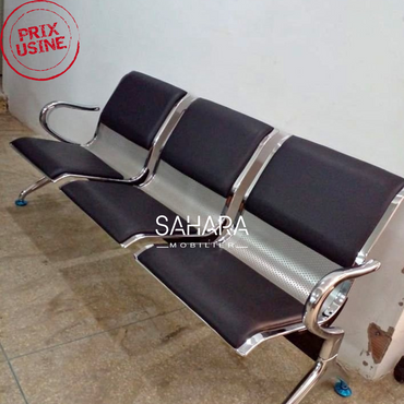 banquettes d'accueil semi-métallique 3places avec accoudoirs fixes sur l'assise .dossier et l'assise en simili cuir