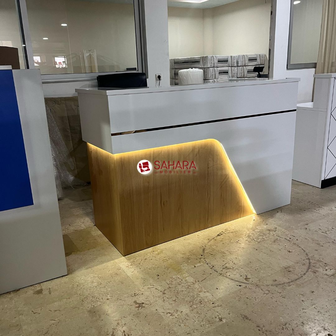 Comptoirs d'accueil avec lumière LED, conçu pour ajouter une touche d'élégance au comptoirs