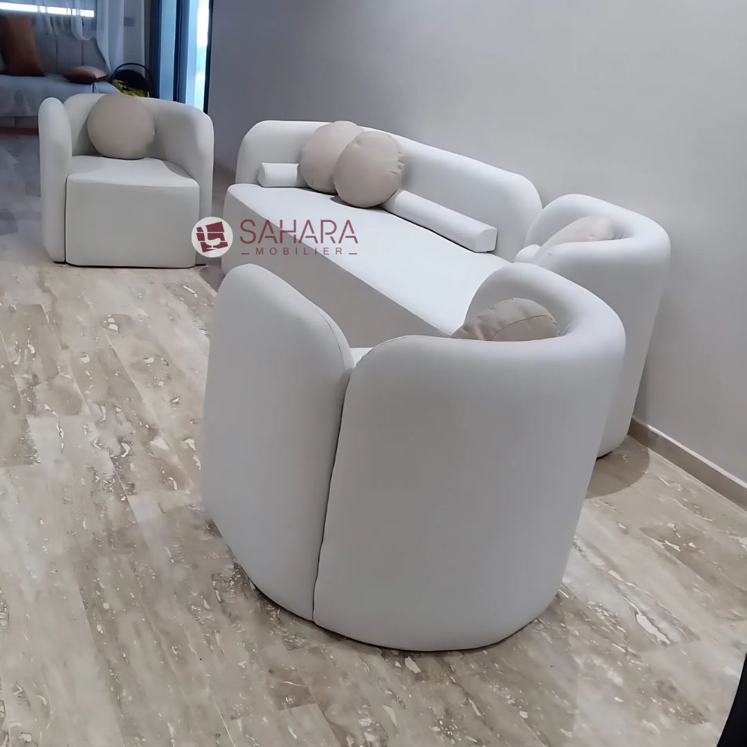 l'arrière d'un comptoirs d'accueil , le dossier demi rond avec coussin usé pour les salles d'attente