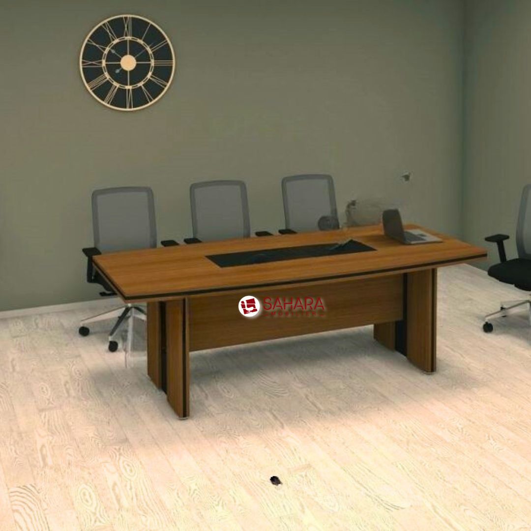 table de réunion en bois mélaminé sur des piètement en bois exposé sur un plateau de direction avec des chaises en Mesh gris