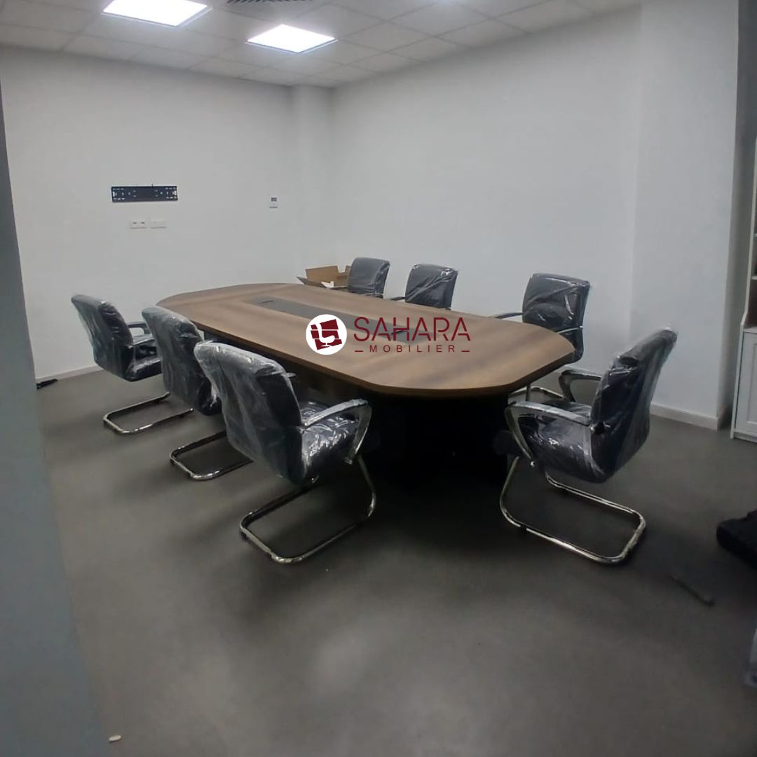 Le plan du travail est constitué d'un panneau de particules de bois Mélaminé recouvert de MDF de deux faces. Les bords du plan sont finis par bande champ PVC épaisseur 0.8 mm .
Plan de travail sur mesure
Hauteur : 75cm
Epaisseur du plan de travail : 25 mm
voile d'épaisseur 19 mm
Les piètements sont réalisé en panneaux de particules épaisseur 19 mm
Tous les chants visibles sont bordés d'un PVC de 0.8 mm 