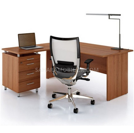 Bureau avec retour en bois sur caisson fixe de 3 tiroirs piètements en métal