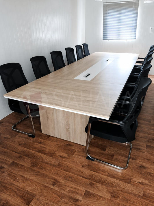 Salle de réunion moderne équipée par Sahara Mobilier