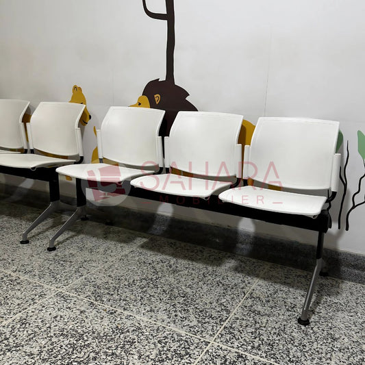 Banquettes d'attente 3 places dossier et assise en plastique 
