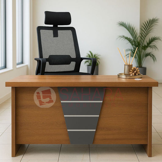Bureau de travail sans retour avec caisson mobile de trois tiroirs exposé avec une fauteuil président 