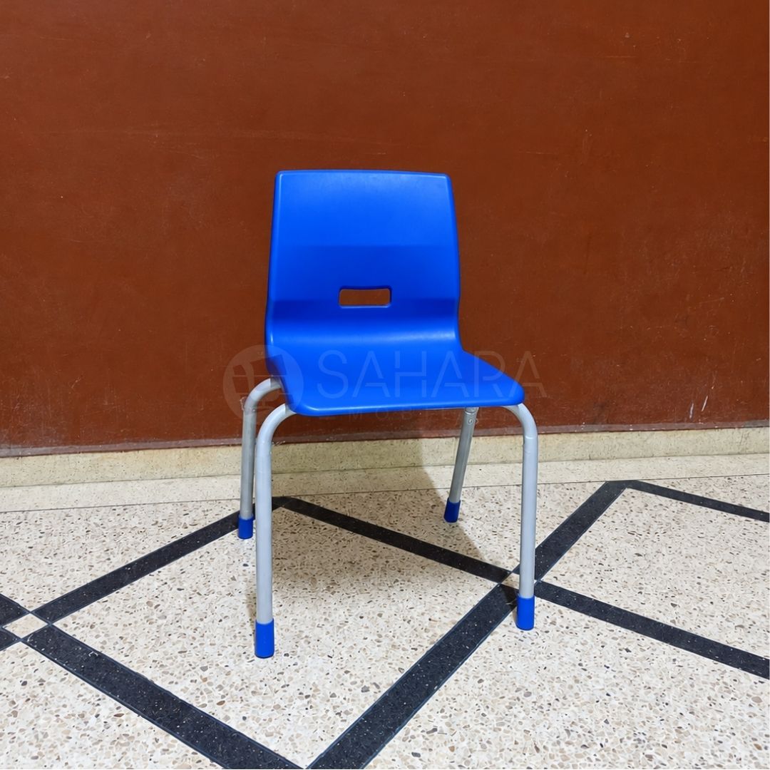 Chaise de collectivité dossier carré réf B3454