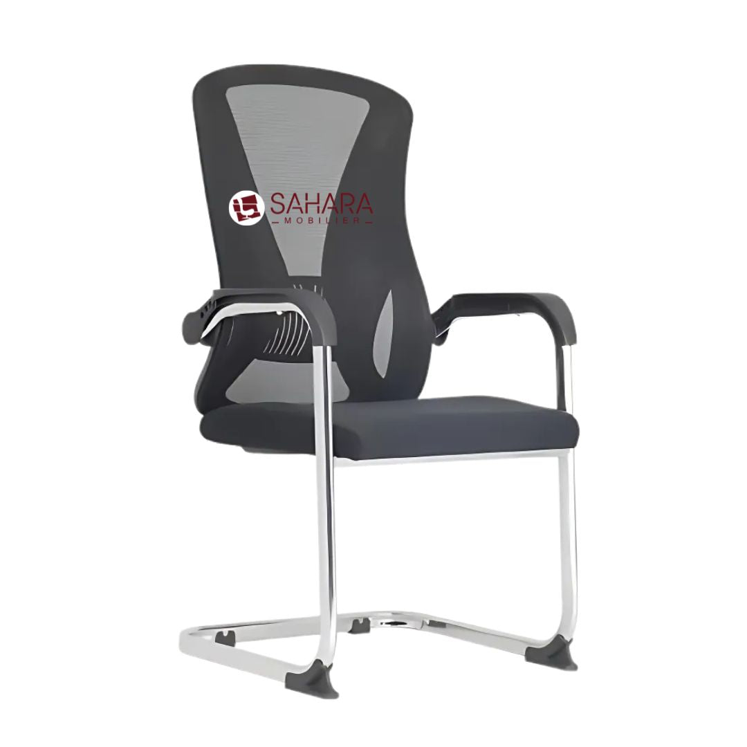 Un dossier en maille respirante avec support lombaire intégré pour un confort optimal.
Une assise rembourrée en tissu haute densité pour un excellent maintien.

Des accoudoirs en PVC solidement fixés au dossier et à l'assise pour une meilleure stabilité.
Une base en métal chromé assurant robustesse et élégance.