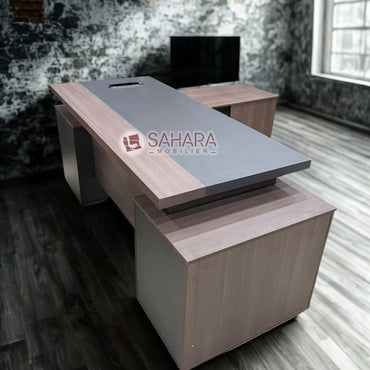 Design professionnel et élégant
Optimisation de l’espace de travail
Grande surface pour ordinateur, documents et équipements
Nombreux espaces de rangement intégrés
Adapté aux bureaux de direction, administrations et entreprises