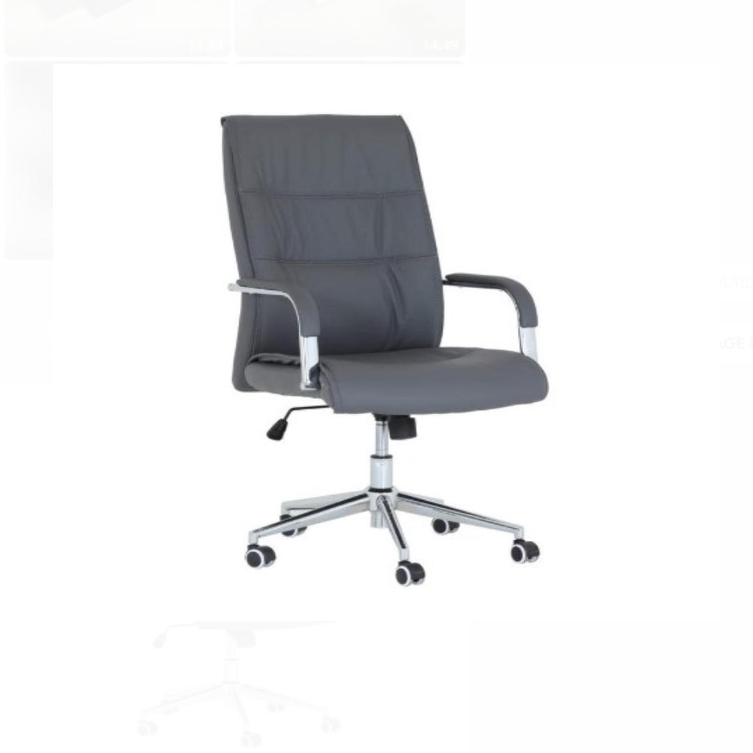 fauteuil en simili cuir sur roulettes de 5 branches forme étoile chromé les accoudoirs sont fixés sur le dossier et l'assise