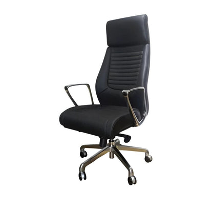 fauteuil président en simili cuir noir, sur 5 branches forme étoile en aluminium 