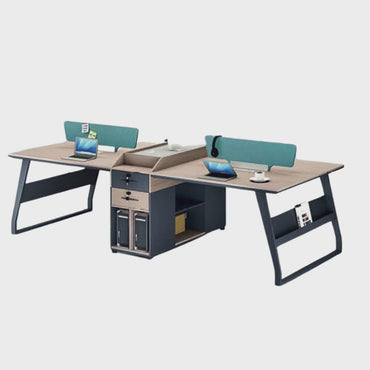 Workstation 4 positions avec séparations exposé sur un plateau espace ouvert 
